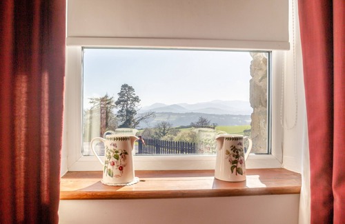 Eglwysbach House | Garreg Wen - One Bedroom House, Sleeps 2