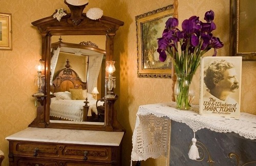 Hannibal Bed & Breakfast | Garth Woodside Mansion B&B