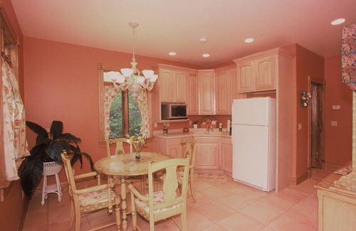 Hannibal Bed & Breakfast | Garth Woodside Mansion B&B