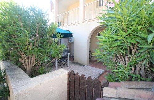 Gassin Apartment | Gasjoly - Golfe de St-Tropez Studio avec cabine climatisé pour 4 personnes