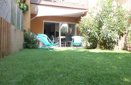 Gassin Apartment | GASMARIN - Golfe de St-Tropez - Aux Marines de Gassin - Beau T2 cabine avec jardin