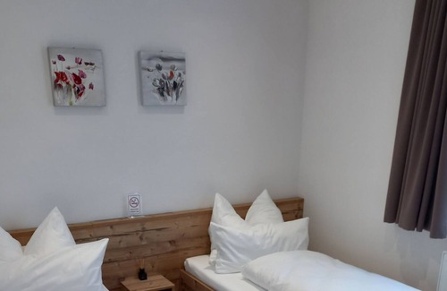 Calw House | Gasthaus Adler: Family Apartment with 2 Separate Bedrooms and Private Bathroom