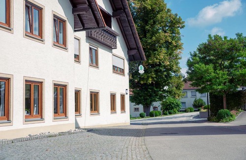Rot an der Rot House | Gasthaus und Pension Zur Linde