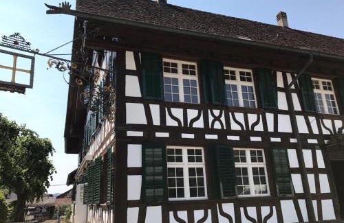 Rafz Hotel | Gasthaus zum Goldenen Kreuz