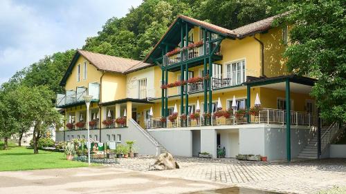 Neustift im Muehlkreis Hotel | Gasthof-Pension Luger