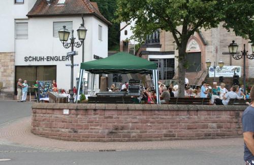 Heigenbruecken Hotel | Gasthof und Pension Zur Frischen Quelle