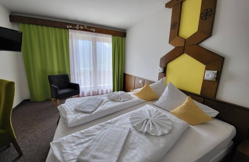Berg im Drautal House | Gasthof "zur Schmiede" - Doppelzimmer mit Balkon