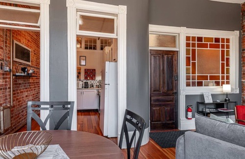 Stratford Apartment | Gateway Inn: Cora's Loft