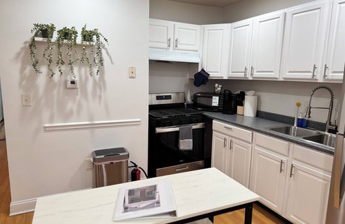 Trinidad Apartment | Gateway to DC - Charming 2-bdr apartment in the heart of Union Market