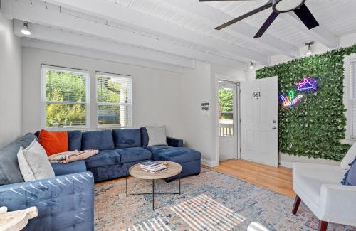 Downtown House | GATHERING HOUSE IN HISTORIC OAKWOOD