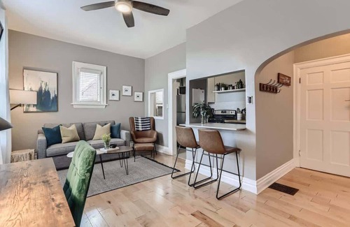 City Park West Apartment | Gaylord by Modern Midstay/1Block to CityPark #G3