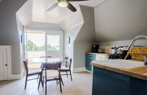 City Park West Apartment | Gaylord by Modern Midstay/1Block to CityPark #G4
