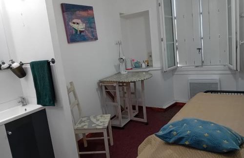 Ruffec House | Gazelle Guest House and Art Gallery