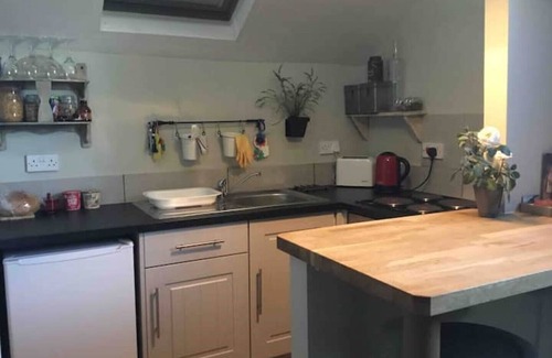 Tarporley Apartment | 'The Jockey Room' hideaway. Set in quiet farmyard