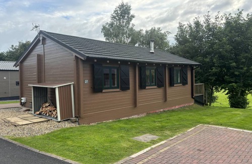 Newcastleton Cabin | 75 m² Lodge ∙ 2 bedrooms ∙ 5 guests