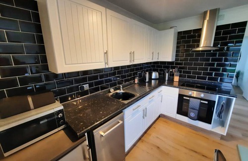 St Margaret's at Cliffe Ski Chalet | 75 m² Chalet ∙ 2 bedrooms ∙ 4 guests