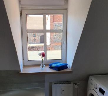 Wolmirstedt Apartment | Gemütliche Dachwohnung mit kleiner oder großer Dachterrasse nebeneinander