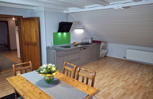 Litzendorf Apartment | Gemütliche Ferienwohnung Taube am Fuße des Stammbergs in der Fränkischen Toskana