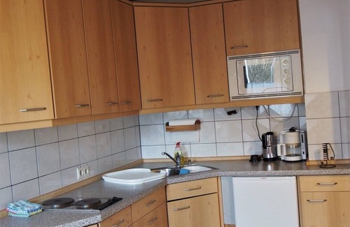 Stetten Apartment | Gemütliche Ferienwohnung (45m2) mit Terrasse im alten Winzerort