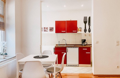 Lindenau Apartment | Gemütliche FeWo mit Balkon & WIFI