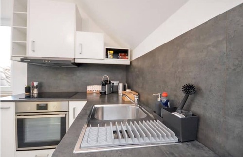 Guetersloh Apartment | Gemütliche & Stylische Wohnung Küche Wifi TV