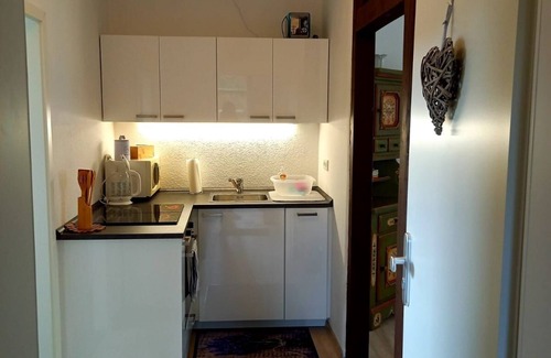 Hadamar Apartment | Gemütliche Wohnung mit Offener Küche und Großem Garten