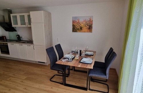 Schoenberg Apartment | Gemütliches Feriendomizil mit Großer Terasse