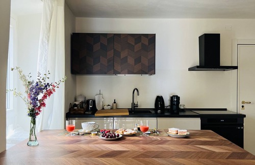 Sulzano Apartment | GEMMA LODGE: Home, Style, Calm. Lake life.