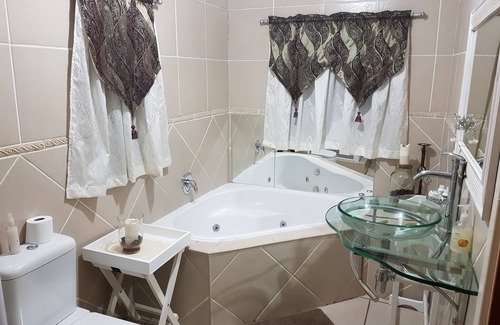 Klerksdorp House | Gemstone Guest House