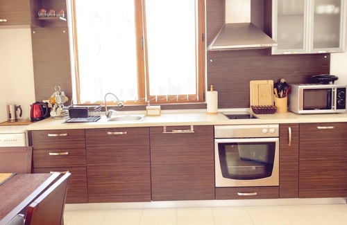 Aheloy Villa | Generaator House