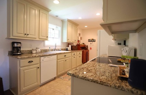 Eastman House | Genesis House - Christian Retreat
