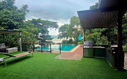 Ang Thong Villa | Genesis villa- front beach peaceful villa big infinity swimming pool