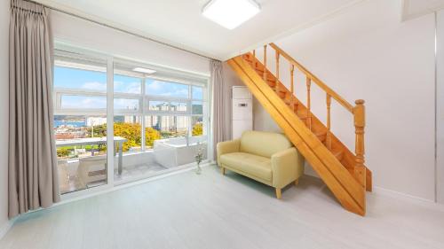 Irun-myeon House | Geoje Forest-Morning Spa Pension