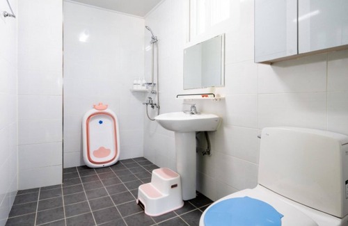 Geoje House | Geoje Island Viken Kids Pool Villa