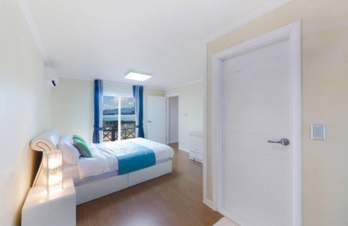 Okpo-dong House | Geojedo Moria Pension