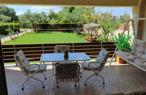 Chalcis Villa | George's family friendly maisonette with great exterior