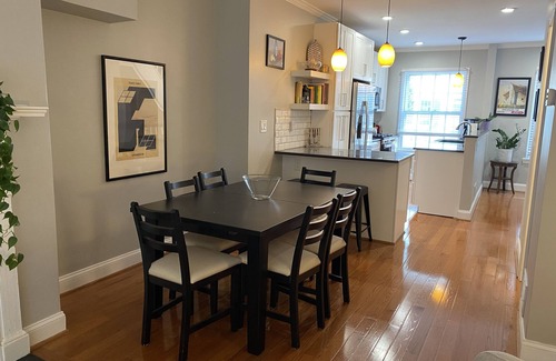 Georgetown House | Georgetown Awesome Townhome 3BR 3.5BA