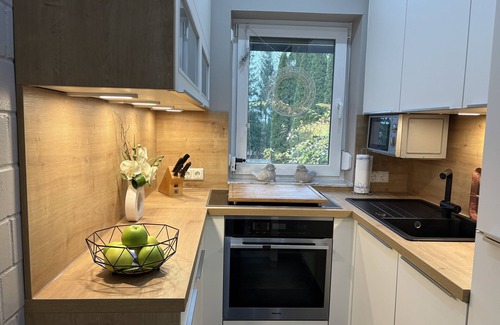 Lichtenberg Apartment | Geräumiges Ferienhaus für bis zu Vier Personen mit Kamin