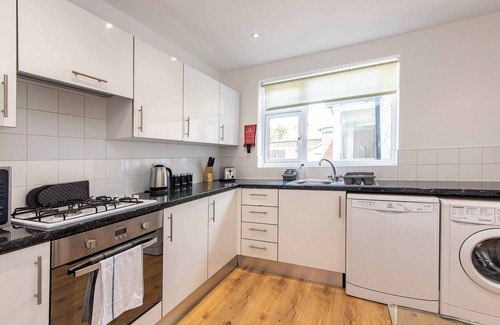West Bridgford House | Gertrude House - Spacious 3BR Bungalow in Nottingham