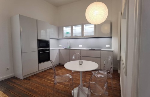 Flensburg Apartment | Gesine - 1st floor, bathroom with shower, WLAN, TV, old building, open kitchen