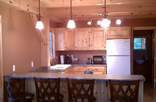 Rome Cabin | Get Away From It All - Romantic or Family - Timberframe Cottage