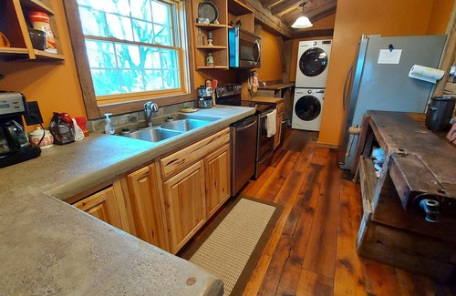 Lynx Cabin | Get away from it all! Restored 1800 log cabin on 40 acres - NO cleaning fee!