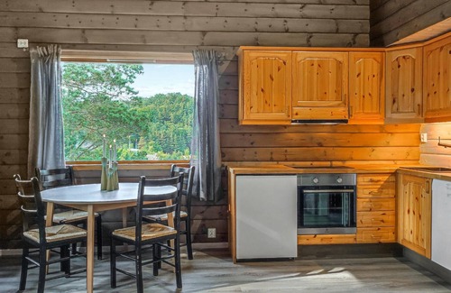Valevag House | Get ready for a great vacation by the fjord.
