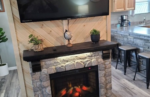 St. Robert Apartment | Getaway Near Fort Leonard Wood!