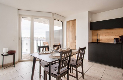 Republique - Les Ponts Apartment | Getaway on the Ile de Nantes