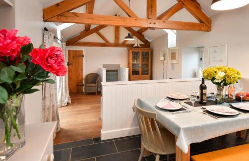 Garn Fadryn House | Geufron Barn