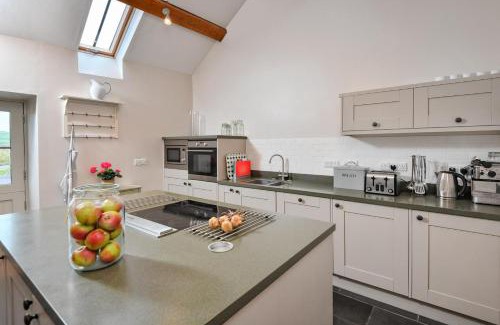 Garn Fadryn House | Geufron Barn