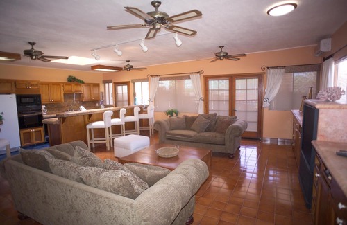 Centro Condo | Giggling Marlin Penthouse: Party in the Heart of Cabo. Promos available.