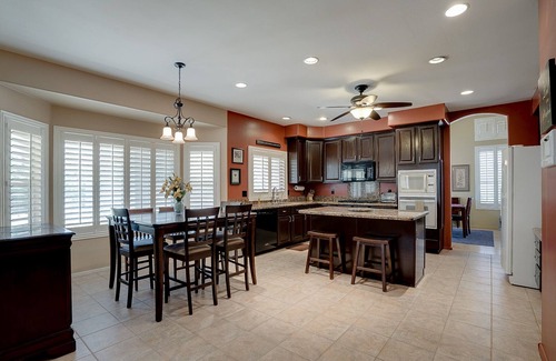 Finley Farms House | Gilbert Family Estate⁓Game Room⁓Playground⁓BBQ