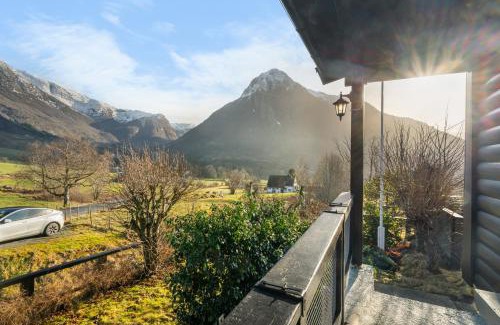 Rosendal House | Gildeskaal - A Fairytale Stay in Rosendal